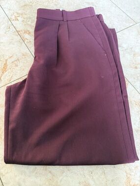 Abercrombie & Fitch - Deep Burgundy